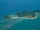 Ostrov Mamutík, jeden z nkolika ostrvk severovýchodn od Bornea