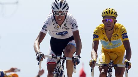 Juan Manuel Garate se raduje z triumfu v pedposlední etap Tour de France