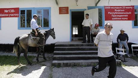 Kyrgyzstán podle OBSE nedodrel klíové normy organizace, aby mohly být volby oznaeny za regulérní.