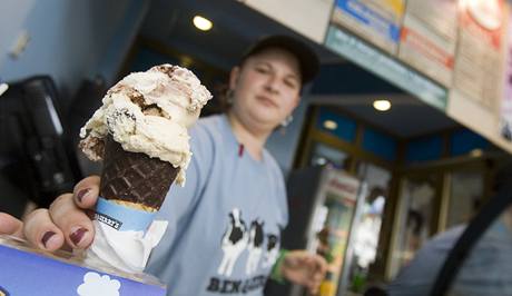 Slavnostn oteven prodejny americk zmrzliny Ben & Jerry's v Praze. 30. ervence 2009