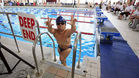 Svtové hry trpaslík - srbský plavec Milan Grahovae