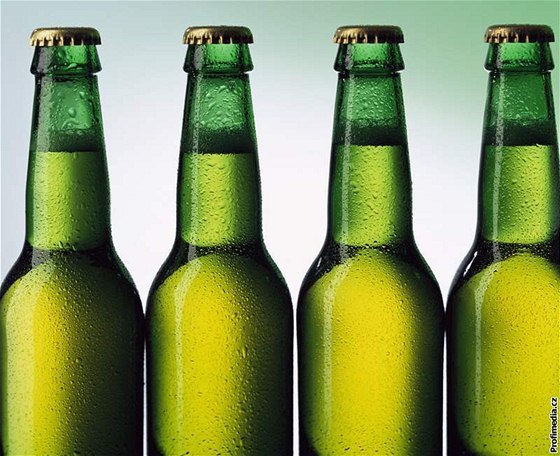 Pi dlouhodobém skladování piva se kvli psobení svtla sniuje jeho kvalita. Ilustraní foto