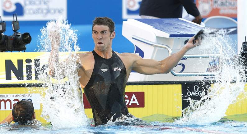 Phelps stlačil čas na 100 m motýlek pod 50 vteřin a vzal si rekord zpět -  iDNES.cz