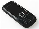 Recenze Nokia 2323 telo