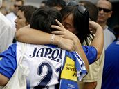 Fanynky Espa�olu Barcelona plá�ou nad smrtí kapitána Dani Jarqueho