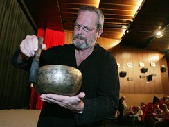 Terry Gilliam na prvnm ronku Festivalu nad ekou v Psku