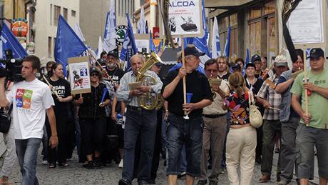 Zamstnanci bývalé Alcoy pohbívají firmu