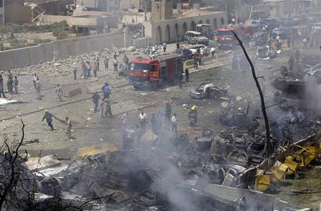 Výbuch v Bagdádu pokodil adu budov v Zelené zón (19.8. 2009)