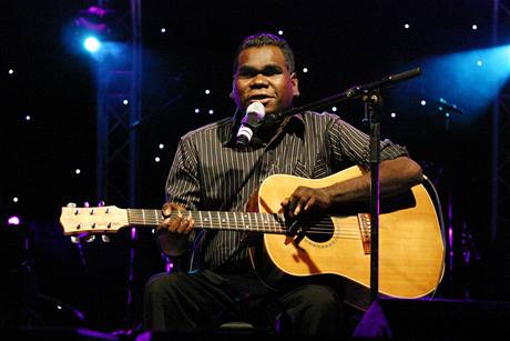 Geoffrey Gurrumul Yunupingu boduje ve svtové hitparád.