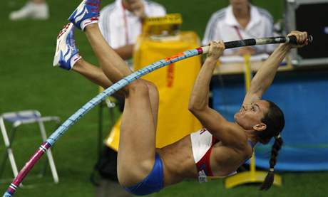 Jelena Isinbajevov se do finle kvalifikovala vkonem 455 centimetr.