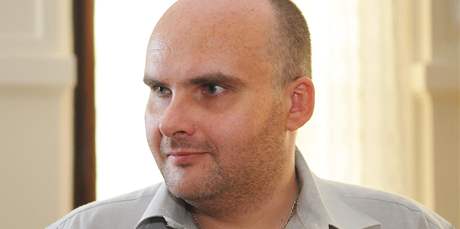 Pavel Meník u krajského soudu v Brn za úvrový podvod.