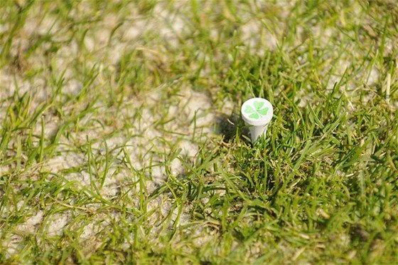 ada golfist pouívá rzné metody, jak na svou stranu pitáhnout tstí