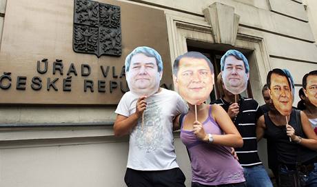 Lidem by komunisté ve vlád� nevadili.