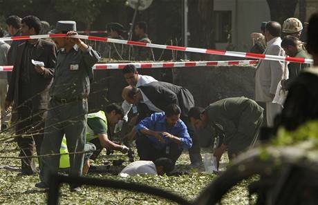 Policie na mst vbuchu v centru Kbulu (15.8.2009)