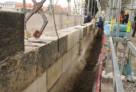 Prbh rekonstrukce na Karlov most (13. 11. 2008)