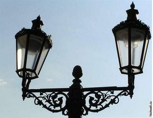 Romantické světlo plynových lamp se vrátí do Nerudovky - iDNES.cz