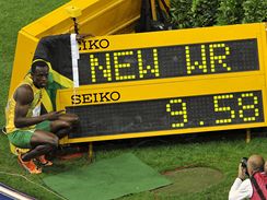 Usain Bolt se svm svtovm rekordem - 9,58 s