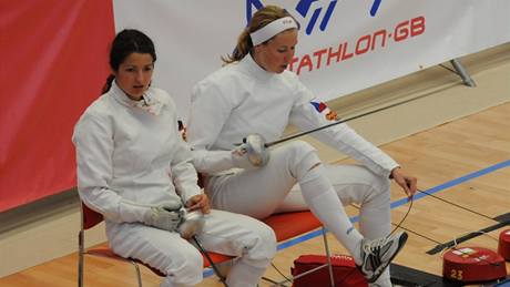 Natálie Dianová (vlevo) byla nejlepí z eských ptibojaek ve finále MS. Hned za ní skonila Lucie Grolichová