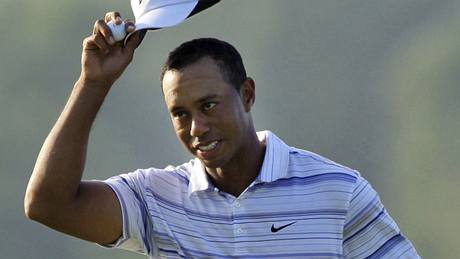 Tiger Woods kráí za pátým titulem na PGA Championship, ziskem patnáctého majoru kariéry a estého turnaje v sezon.