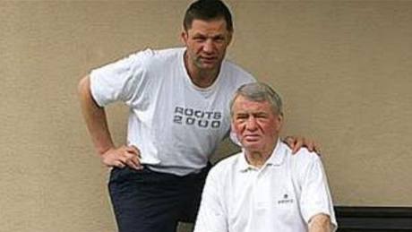 TÁTA A DDA. Frantiek Musil (vlevo) s tchánem Jaroslavem Holíkem mají v rodin dalího hokejistu.