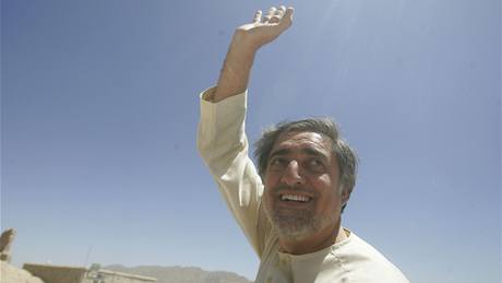 Afghánský prezidentský kandidát Abdulláh Abdulláh 