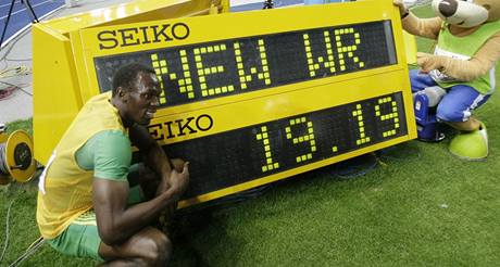 Usain Bolt u tabule s rekordnm asem 19,19 na 200 metr