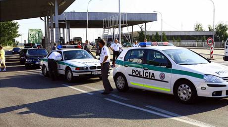 Slovensko odepelo maarskmu prezidentovi Slyomovi vstup na sv zem. Policie byla na hranicch v pohotovosti (21. srpna 2009)