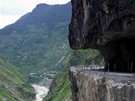 Vozíkáka Jana Fesslová v sajdkáe na expedici v Himálaji