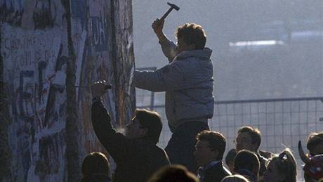 20 let od pádu berlínské zdi - letoní rok mohl být pro Evropu radostný...