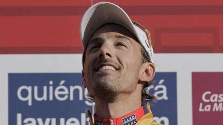 Vuelta: Fabian Cancellara se obléká do zlatého trikotu