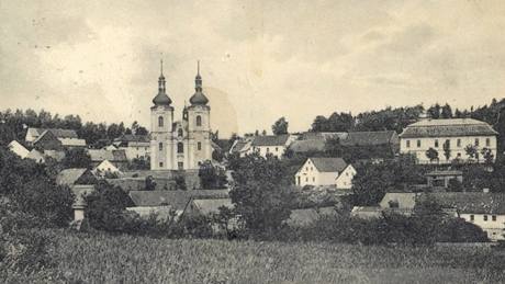Skoky na dobové pohlednici z roku 1930 (repro podle webu Zanikleobce.cz)