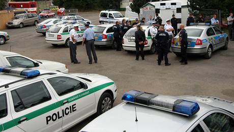 Nejvtímu hiphopovému festivalu ve stední Evrop kdosi pohrozil bombou. Prohledaly ho desítky policist.