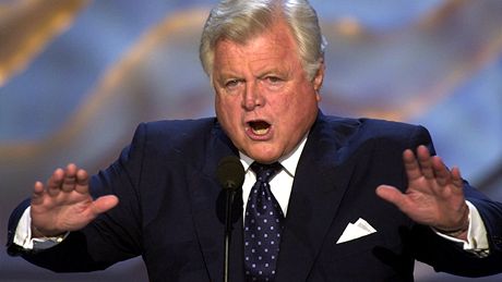 Senátor Edward Kennedy.
