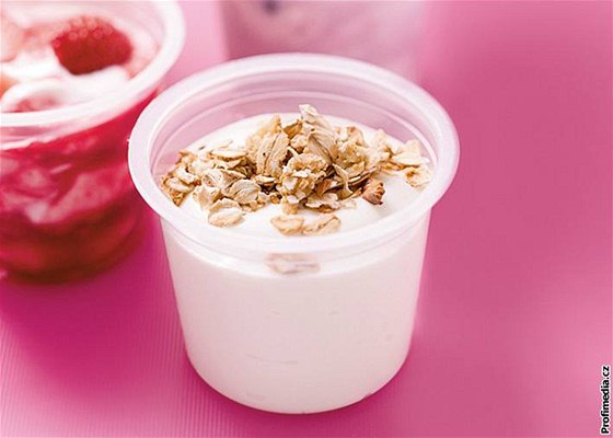 Jogurt je dobrý nejen na správné zažívání (ilustrační fotografie)