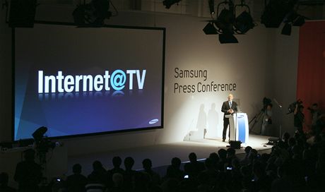 Samsung bude mít ve svých televizích iDNES.cz