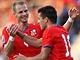 �esko: �to�n�k Milan Baro� (vpravo) a obr�nce David Rozehnal se raduj� z g�lu