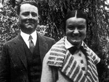 Carl Schmitt se svojí ženou Dušku Todorovićovou v roce 1934