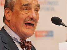 Karel Schwarzenberg na tiskov konferenci TOP 09 v Brn (2. 9. 2009)