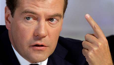 Prezident Medvedv souhlasil, e opozici vyslechne.