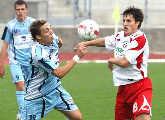 Ústí nad Labem - Zlín: domácí Richard Veverka (vlevo) a Jan Jelínek ze Zlína.