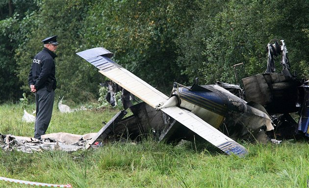 Na Hodonínsku havarovalo malé letadlo a začalo hořet, oba pasažéři zemřeli
