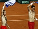 Radek �t�p�nek (vlevo) a Tom� Berdych slav� postup do fin�le Davisova poh�ru