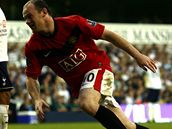 Manchester United: Úto�ník Wayne Rooney slaví gól