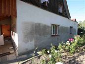 Mokré zdi budou je�t� dlouho vysychat