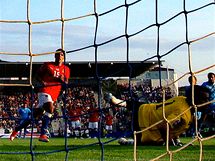 Tet g Milana Baroe v zpasu se San Marinem. (9. z 2009)