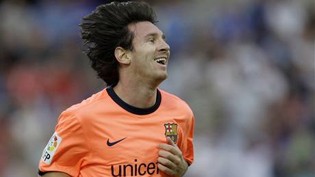 Barcelona: útoník Lionel Messi se raduje z gólu