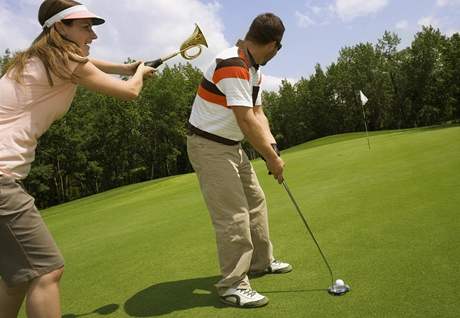 Golf jako oblíbený pedmt zájmu skrytých kamer.