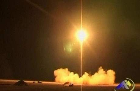 Írán testuje rakety dlouhého doletu.