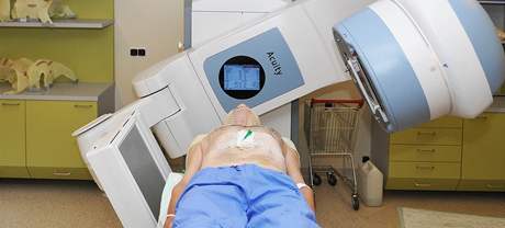Nový pístroj pro zkvalitnní léby a diagnostiky onkologicky nemocných v Masarykov onkologickém ústavu v Brn.