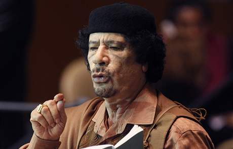 Muammar Kaddáfí pi projevu ped Válným shromádním OSN (23. záí 2009)